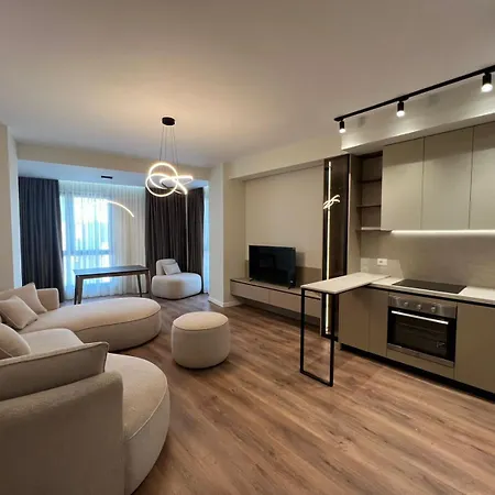 Deluxe New Bazaar Apartment